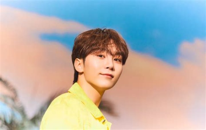 
5 times SEVENTEEN Seungkwan proved his title “MC Boo” 