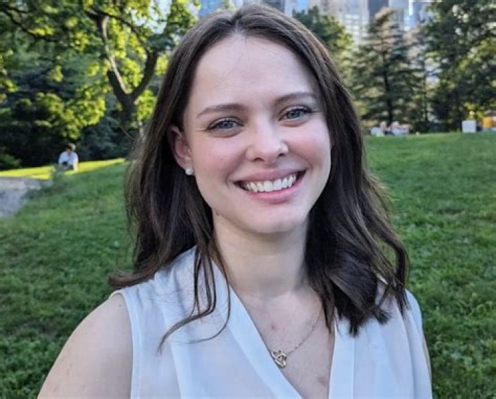 90 Day Fiancé's Kirlyam Cox Shares Swimsuit Photo From Myrtle Beach