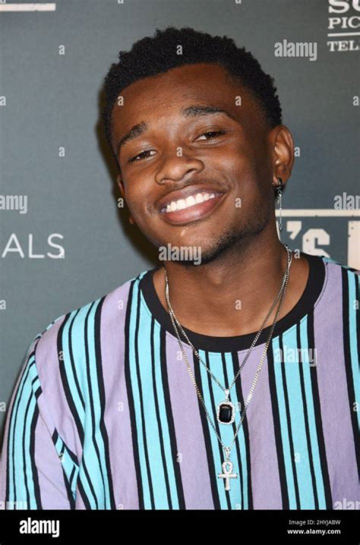 Aaron Arnold Height, Weight, Net Worth, Age, Wiki, Who, Instagram, Biography