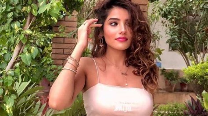 Aditi Hundia Boyfriend, Family, Profession, Wiki, Height & More