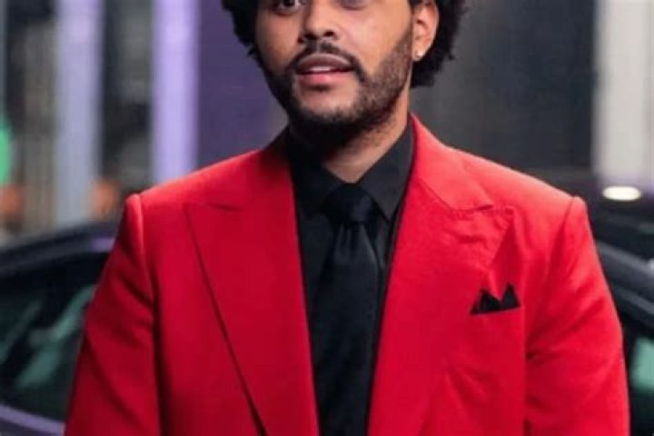 After Losing His Voice, The Weeknd Was Compelled To Cut His L.A. Stadium Performance Quick