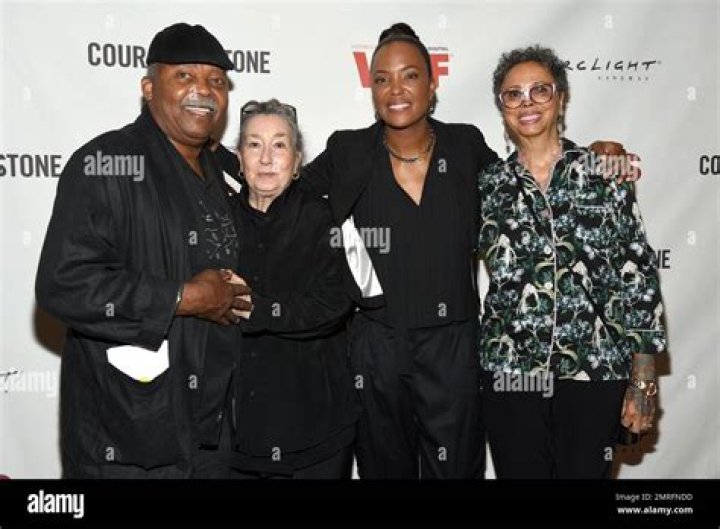 Aisha Tyler parents: Meet Robin Gregory, Jim Tyler