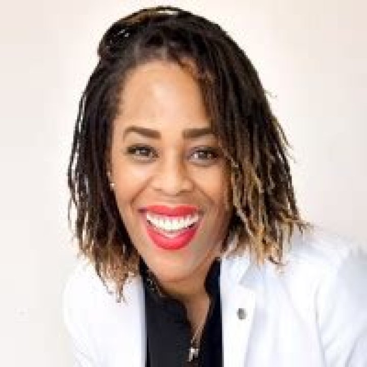 Dr. Akinwunmi Ojo-Carons, MD – Suffolk, VA
