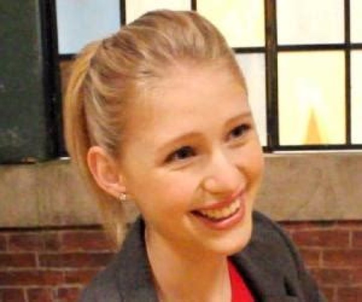 Alexandra Beaton Biography - Facts, Childhood, Family Life & Achievements