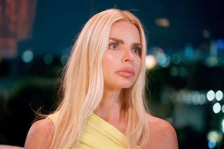 Alexia Nepola Wiki, Age, Husband, Son, Net Worth & Height