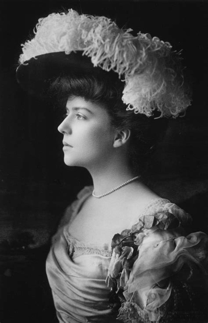 Alice Roosevelt Longworth Biography - Childhood, Life Achievements & Timeline