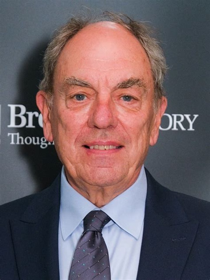 Alun Armstrong Biography - Facts, Childhood, Family Life & Achievements of British Actor