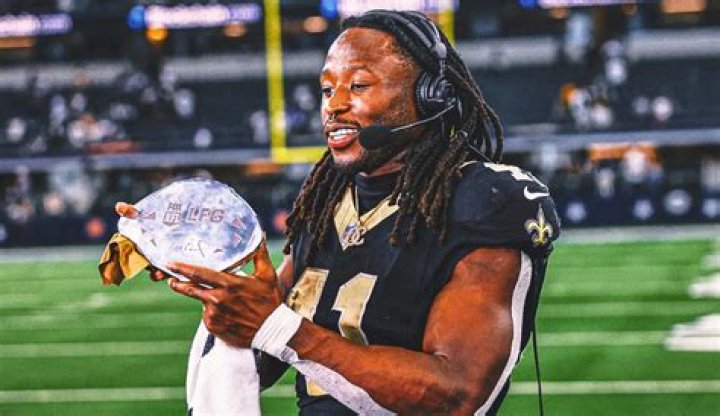 Alvin Kamara contract, salary, team, net worth, wife, kids, Instagram