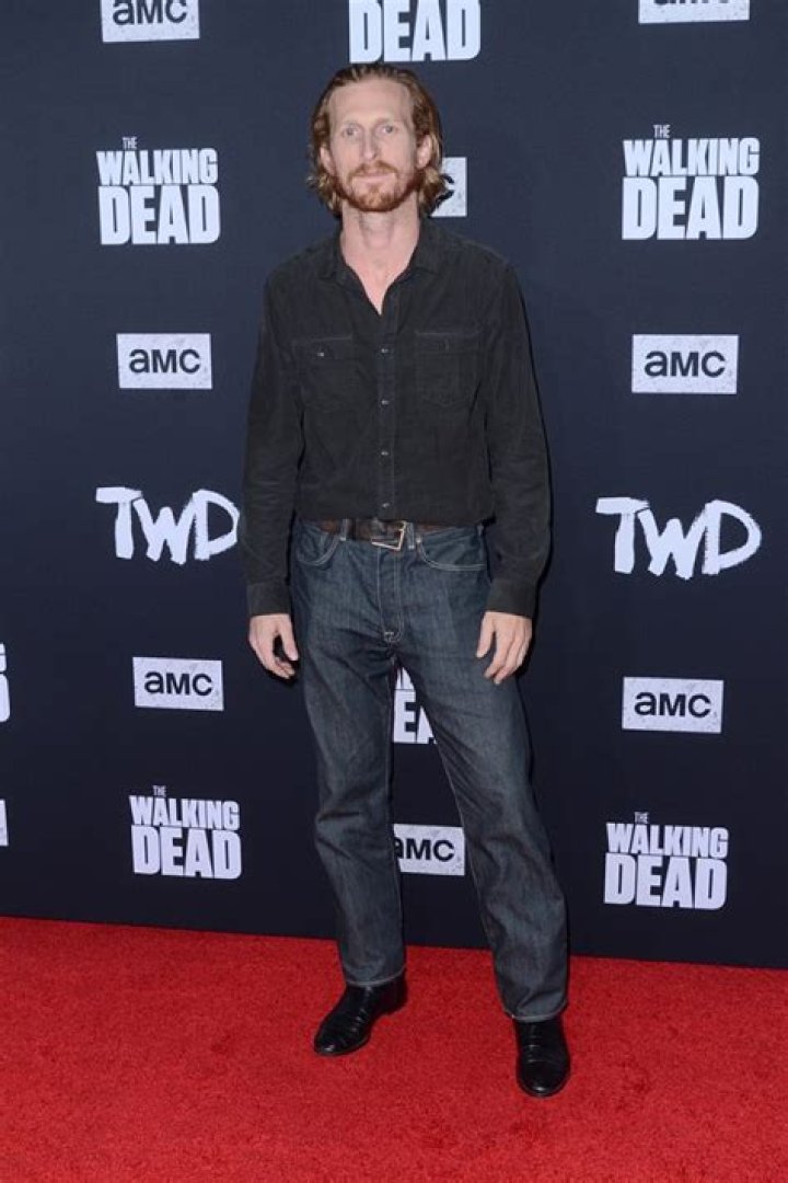 20 Amazing Bodies of The Walking Dead Stars