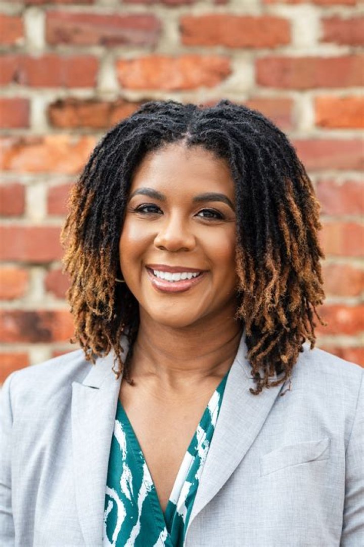 Amber Bond, PA – Lincoln, NE