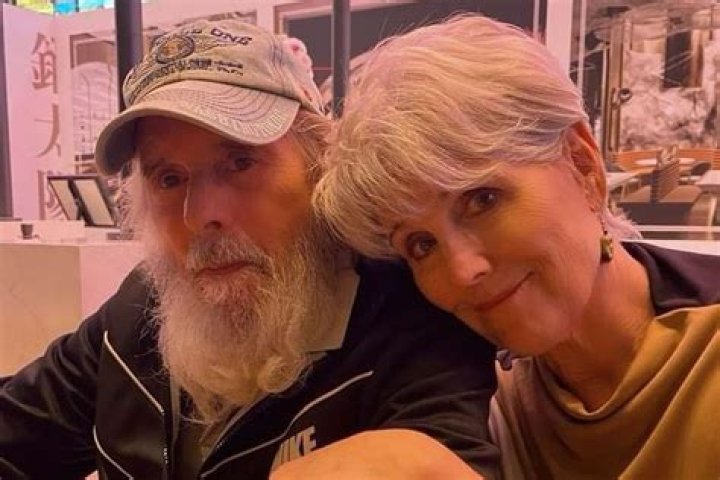 What happened to Desi Arnaz's wife?