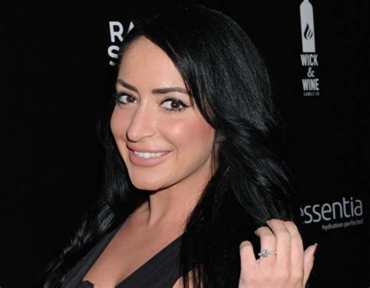 Angelina Pivarnick Took Only A Few Pictures At Her Wedding – Here’s Why She Blames Her Jersey Shore Co-Stars For It!