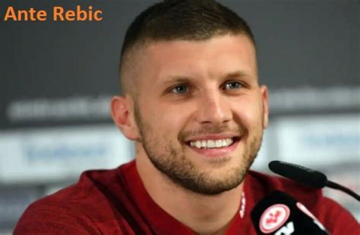 
Ante Rebić Height, Weight, Net Worth, Age, Birthday, Wikipedia, Who, Nationality, Biography 