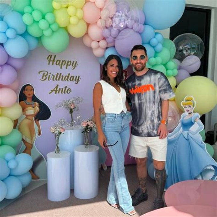 Antonela Roccuzzo Wikipedia, age, birthday, height, husband, parents, education, occupation, Instagram, net worth