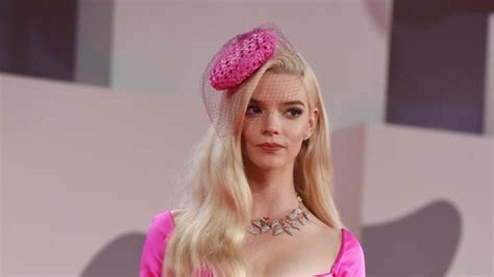 Anya Taylor-Joy promises to cosplay as Peach at ‘Super Mario Bros. Movie’ premieres