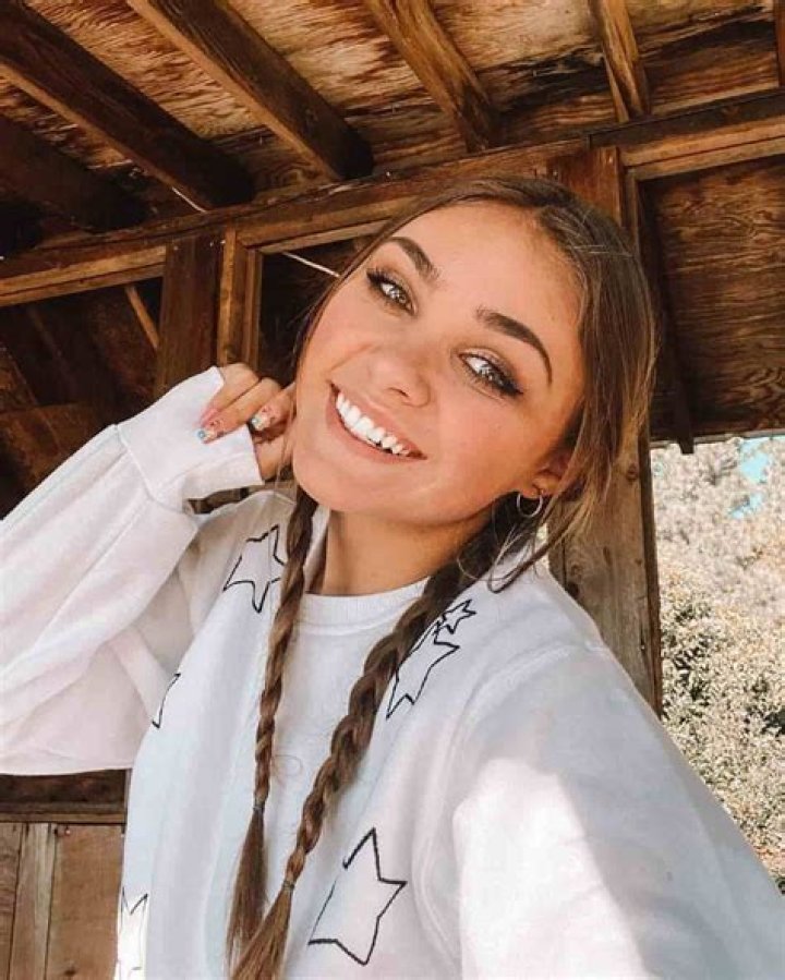 Ariana Lee [TikTok Star] Wiki, Net Worth, Height, Weight & More