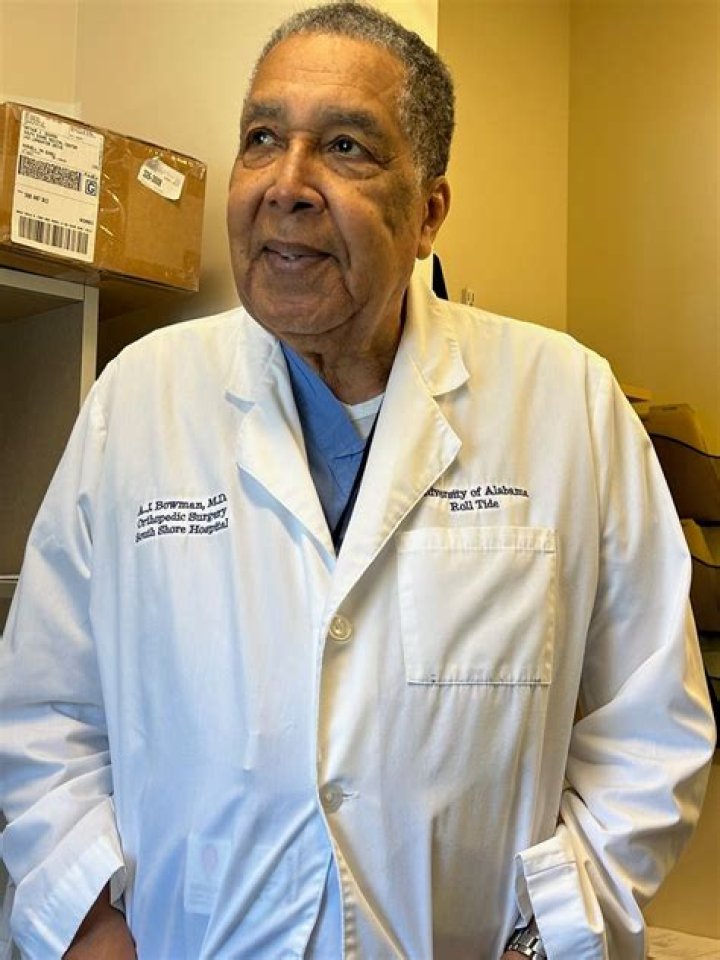 Dr. Arthur Bowman Jr., MD – Norwell, MA