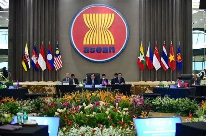 
ASEAN must work together to ensure regional peace, stability: Cambodia PM 