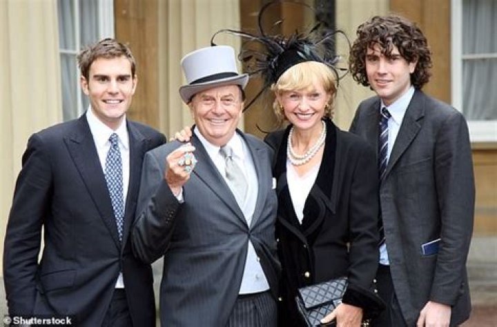 Barry Humphries family, wife, children, parents, siblings