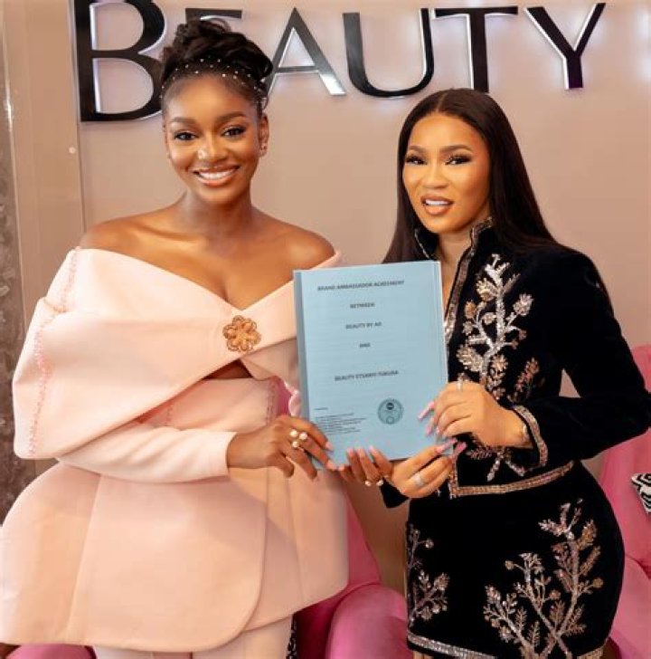 
Beauty Tukura Posts New Pictures 
