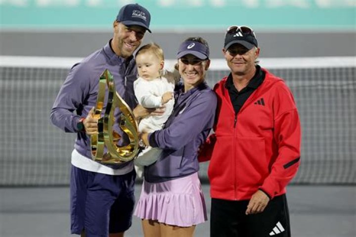Belinda Bencic family, husband, children, parents, siblings