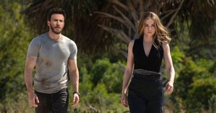 Best Couple Photos Of Ben Affleck And Ana De Armas — How Can They Walk Without Falling?