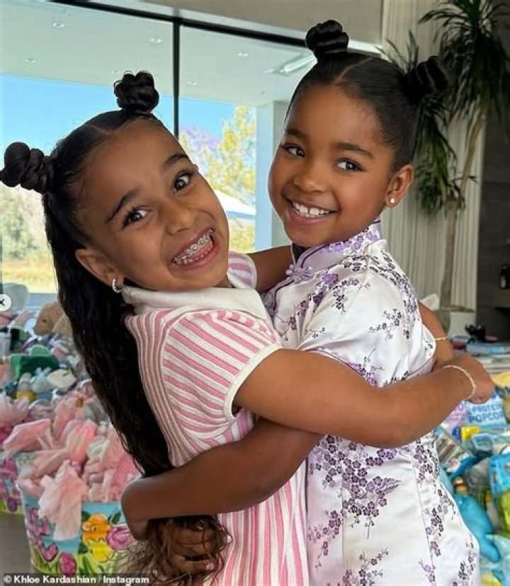 Blac Chyna And Dream Kardashian Look Like Twins With Matching Curly Ponytails As They Smooch In Cute Pic