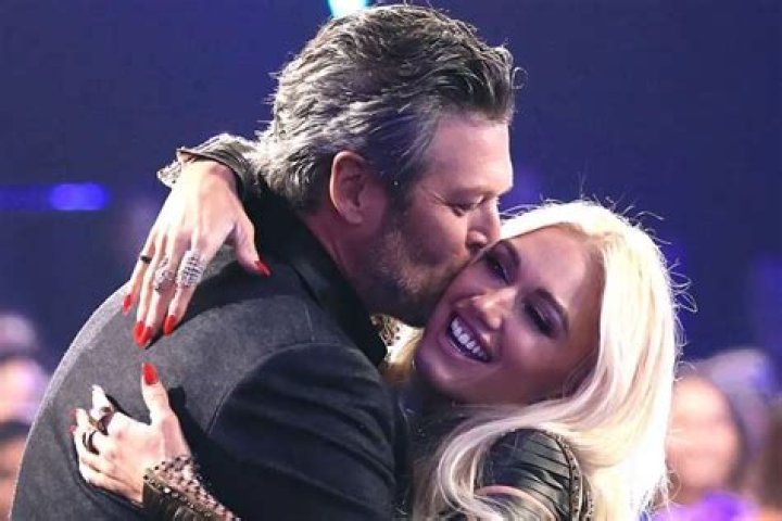 Blake Shelton Is Being Pressured By These People To Propose To Gwen Stefani