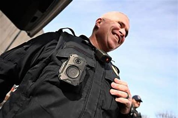 
Bodycam video shows Oklahoma state Rep. Dean Davis’s arrest over public intoxication 
