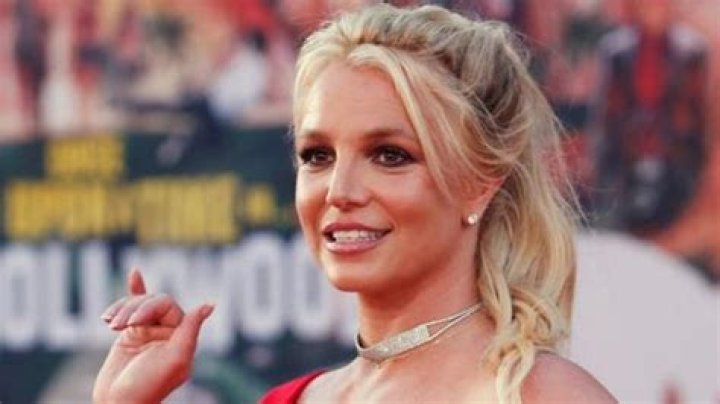 Britney Spears Raises Suicide Concerns After She Posts Anti Bullying Message With White Bands On Wrists