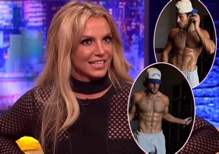 Britney Spears Tells Fans She’s Working On Herself During Hawaii Vacation With BF Sam Asghari
