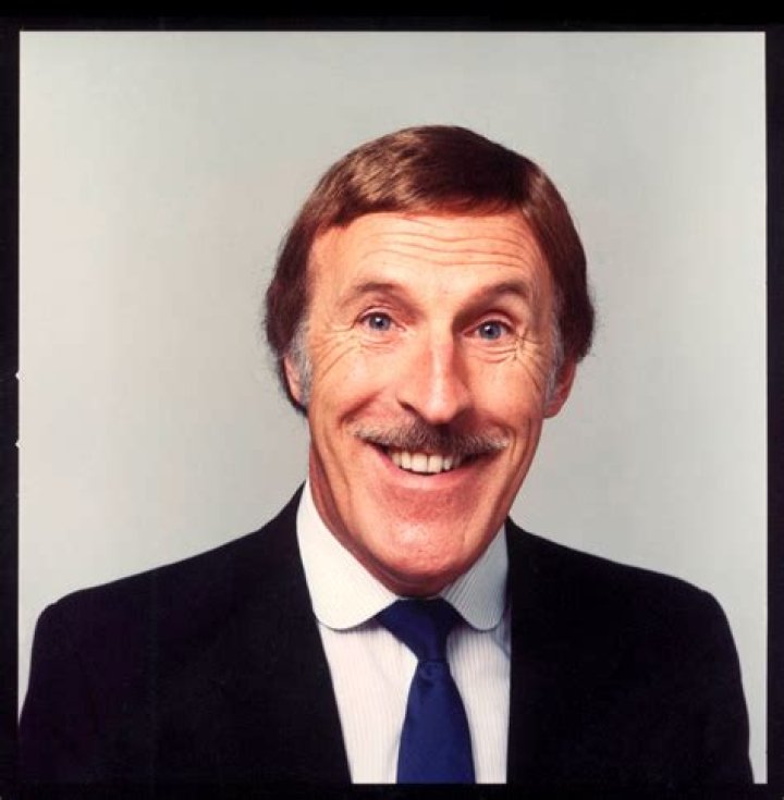 Bruce Forsyth - Bio, Facts, Family Life of British Actor