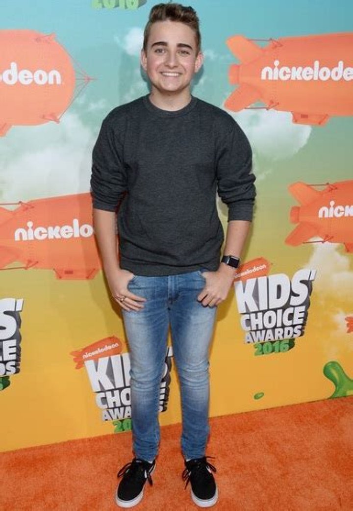 Buddy Handleson Height Weight Shoe Size Measurements Family Bio