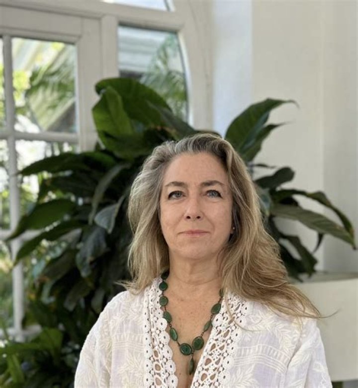 Carmen Caro Almodovar, PA – Valley Stream, NY