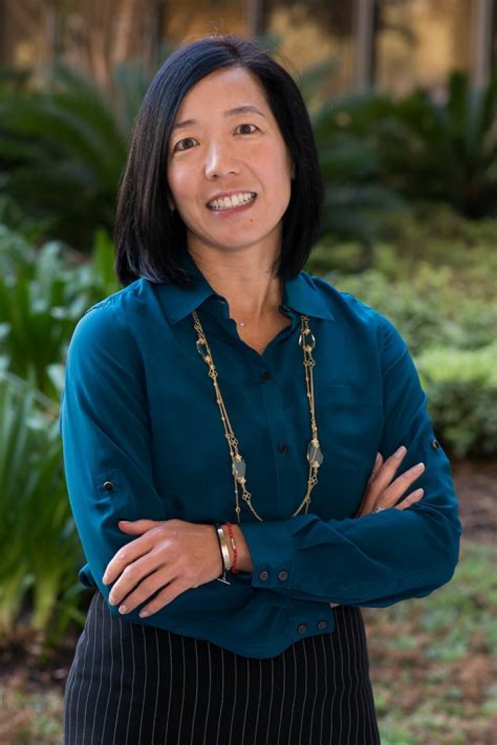 Dr. Caroline Choi, MD – Arlington Heights, IL