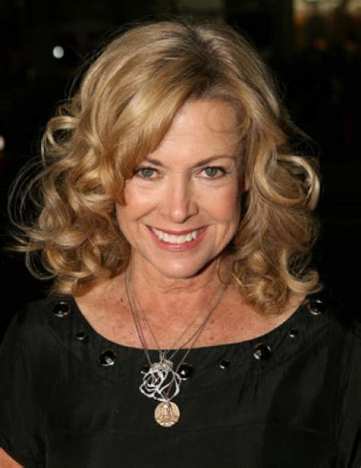 Catherine Hicks Biography - Facts, Childhood, Family Life & Achievements