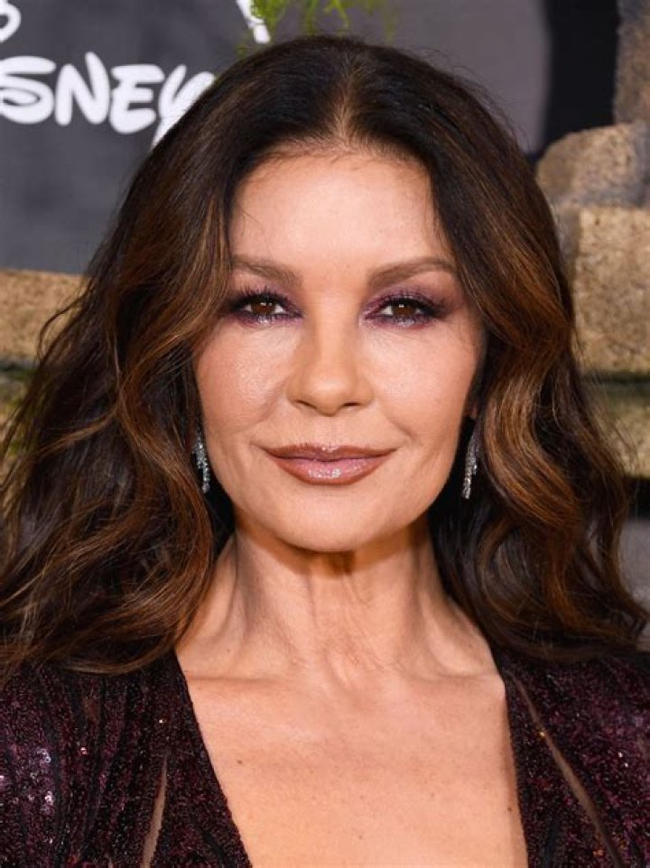 Catherine Zeta-Jones Height, Weight, Net Worth, Age, Birthday, Wikipedia, Who, Nationality, Biography
