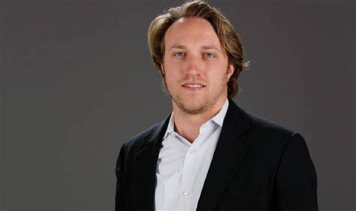 Chad Hurley Biography - Facts, Childhood, Family Life & Achievements