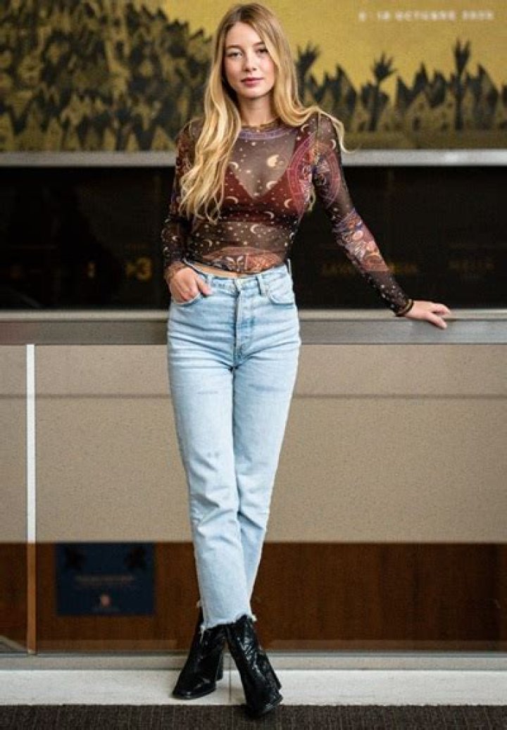 Charlotte Vega Height Weight Shoe Size Measurements Family