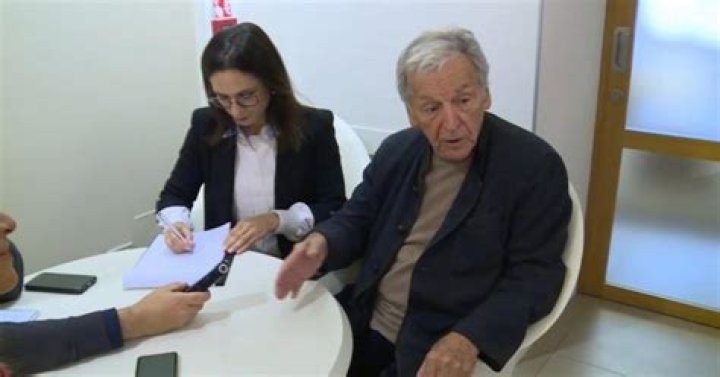 Costa Gavras Biography - Childhood, Life Achievements & Timeline