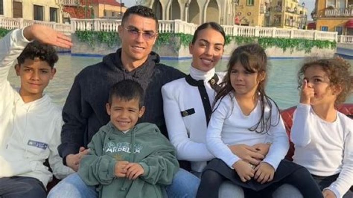 Cristiano Ronaldo siblings names, age, birthdays, jobs, family, Instagram, net worth