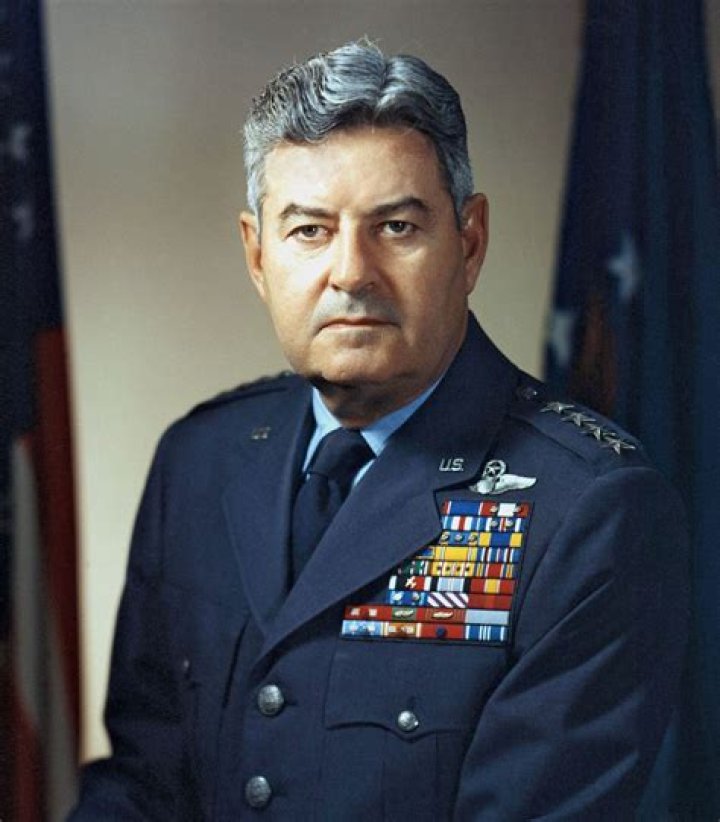 Curtis LeMay Biography - Facts, Childhood, Family Life & Achievements