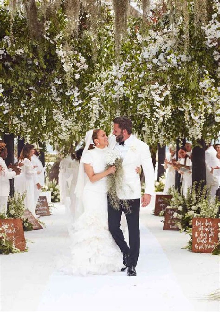 Cynthia Bailey Shares A Behind The Scenes Look At Her And Mike Hill’s Wedding Photo Shoot And Fans Debate The Idea