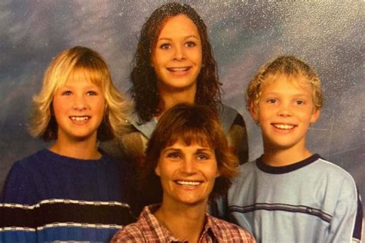 Dallas Goedert family, wife, children, parents, siblings