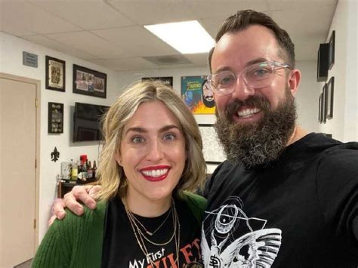 Dan Cummins has been Married to Lynze Cummins since 2016