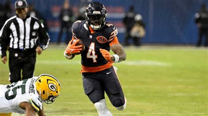 D’Andre Swift age, height, ethnicity, family, college, 40 time, draft, trade, net worth, Instagram