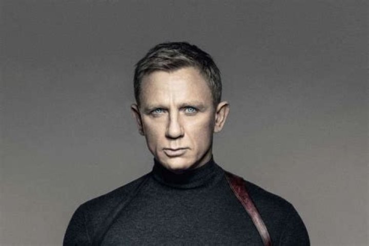 Daniel Craig Celebrates James Bond Departure By Getting Drunk