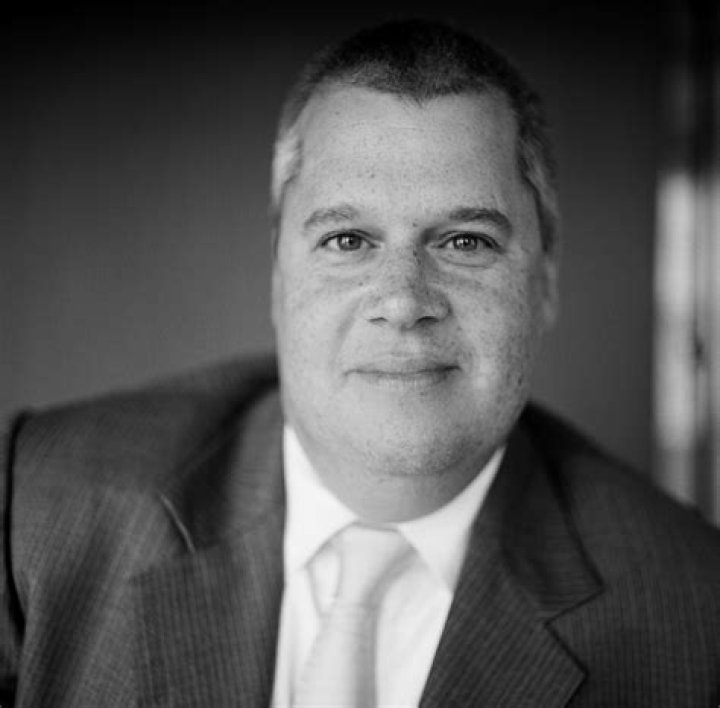 Daniel Handler Biography - Facts, Childhood, Family Life & Achievements