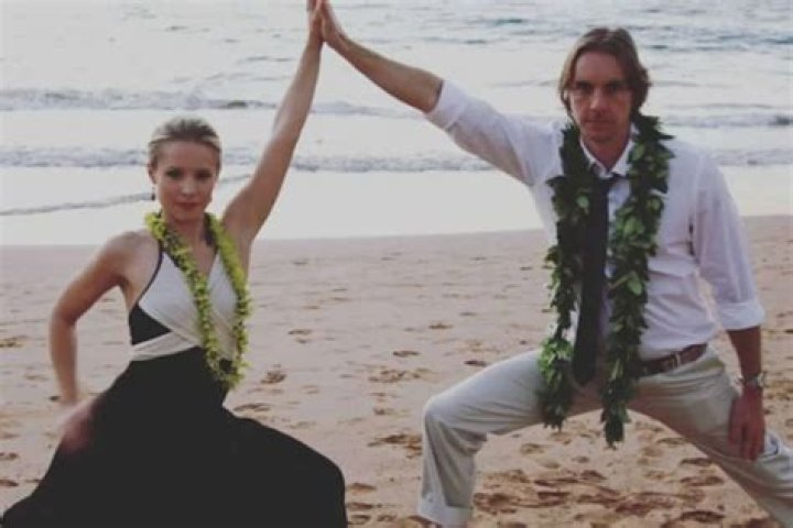 Dax Shepard Pens Birthday Note To Kristen Bell After Daughters Lincoln And Delta Hilariously Guess Her Age