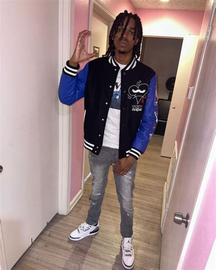 DEDE 3X Biography - Facts, Childhood, Family Life & Achievements